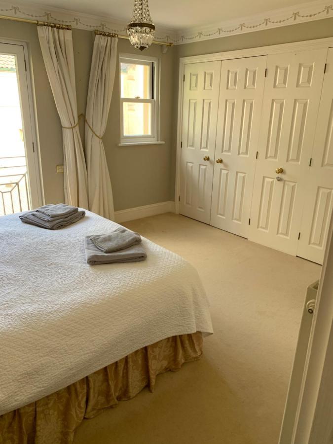 Circus Mews Townhouse:2 Beds:2 En-Suite Baths:Parking:City Centre:Quiet Area Экстерьер фото